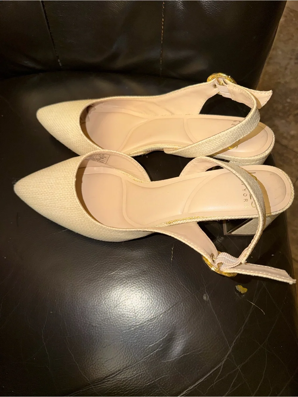 Jones New York Beige Textured Pointed Slingback Heels